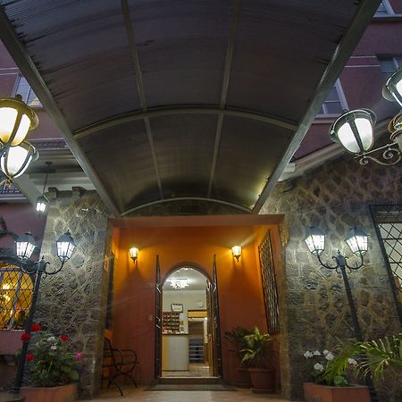 Hotel Carolina Montecarlo Quito Exterior foto